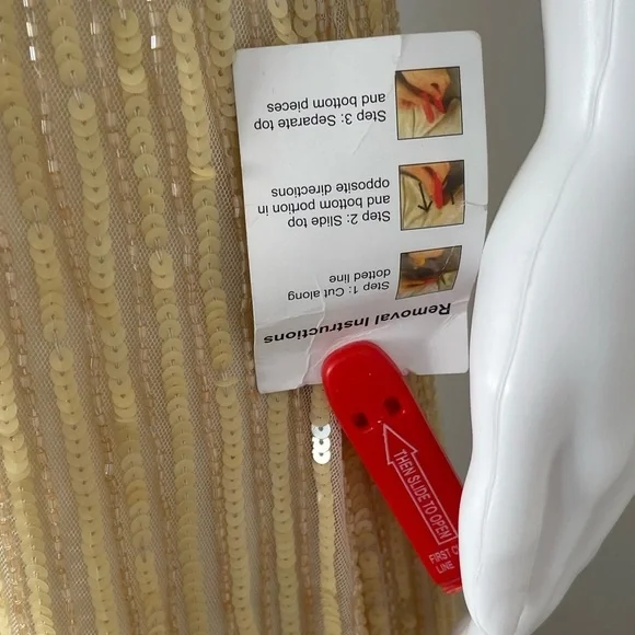 Mac Duggal Sequin Flutter Cap Sleeve Gown Size 10 - Picture 8 of 15